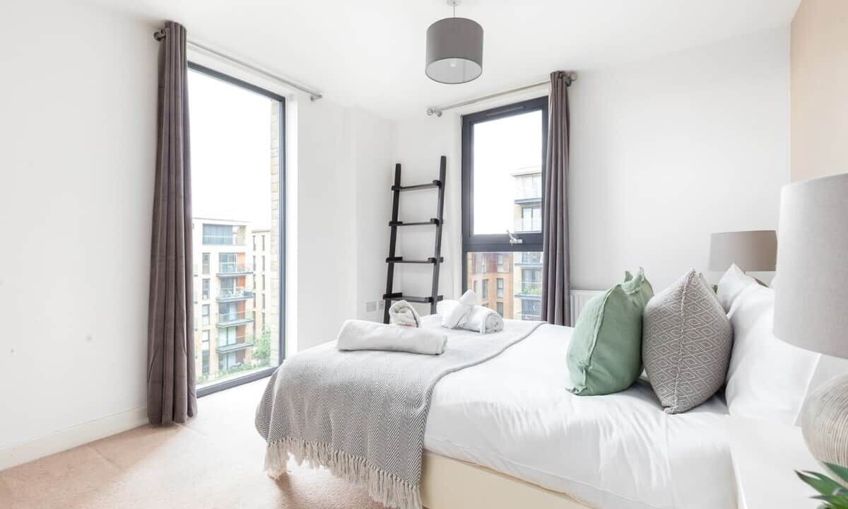 Photo of Bedroom in Rotherhithe