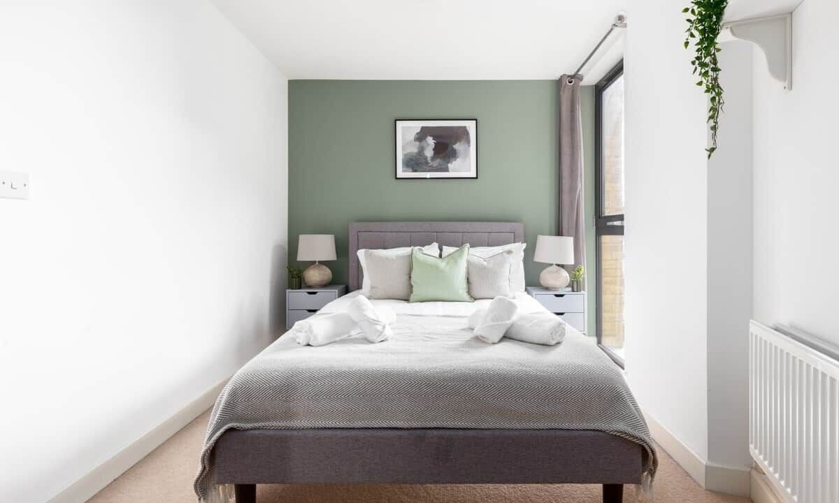 Photo of Bedroom in Rotherhithe