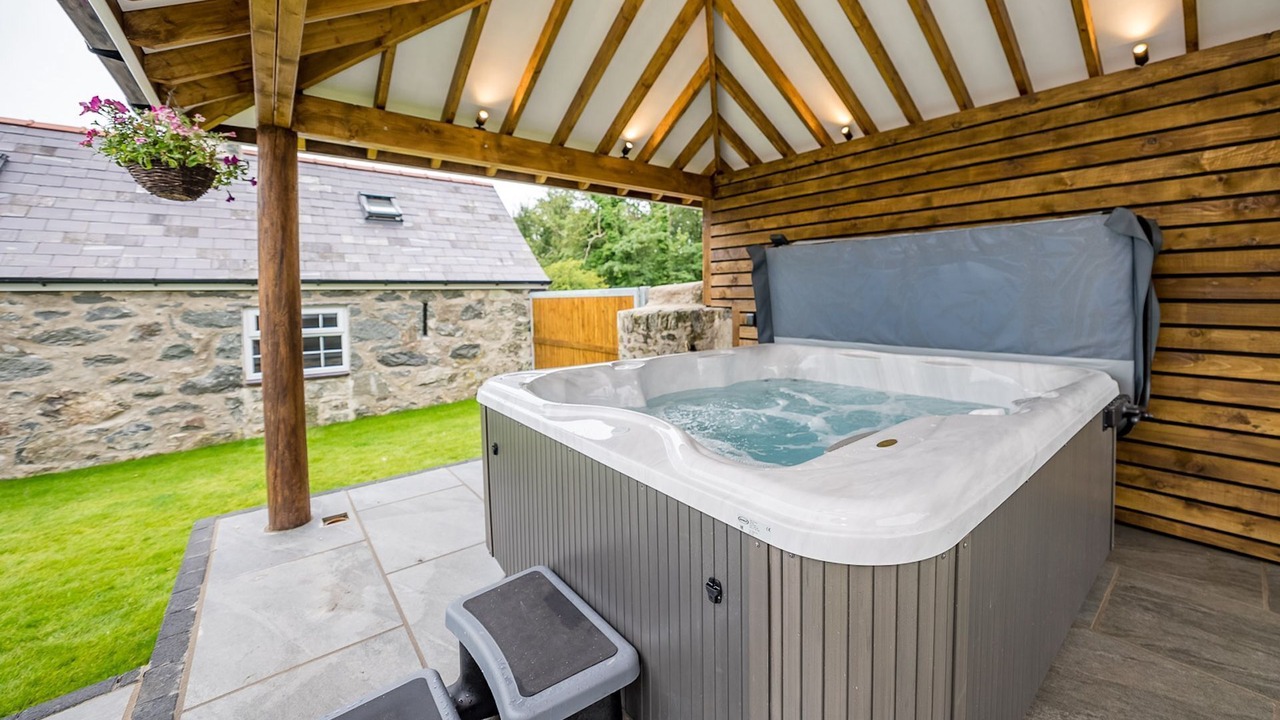 Photo of Patio Balcony in Rhyd-y-clafdy