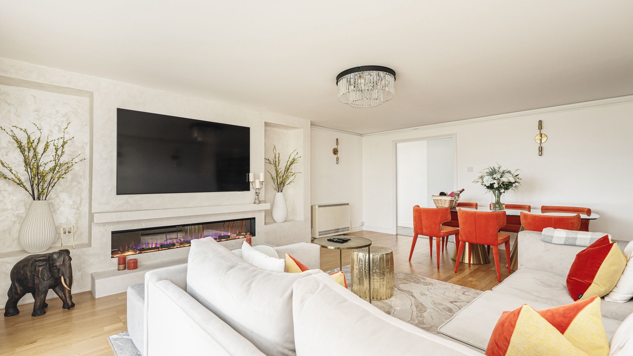 Photo of Livingroom in East Walworth