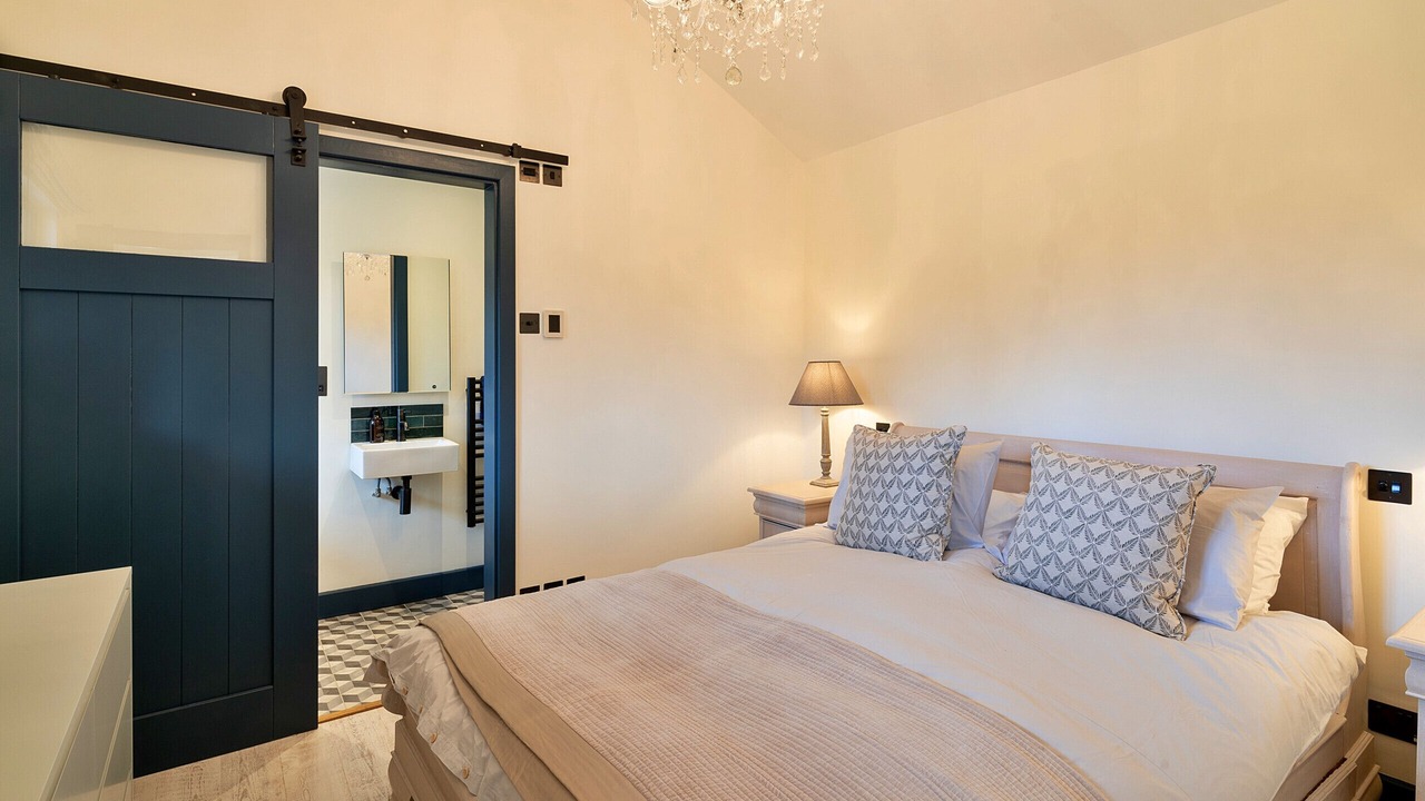 Photo of Bedroom in Hawling