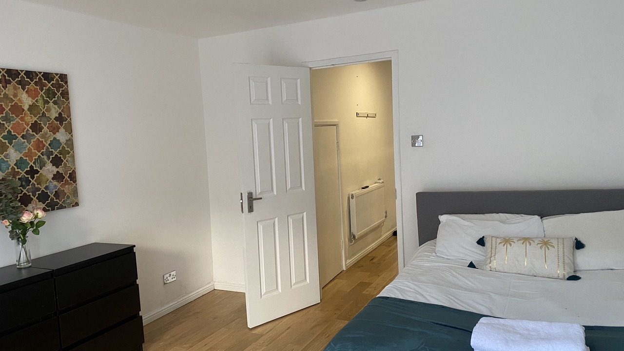 Photo of Bedroom in Kennington