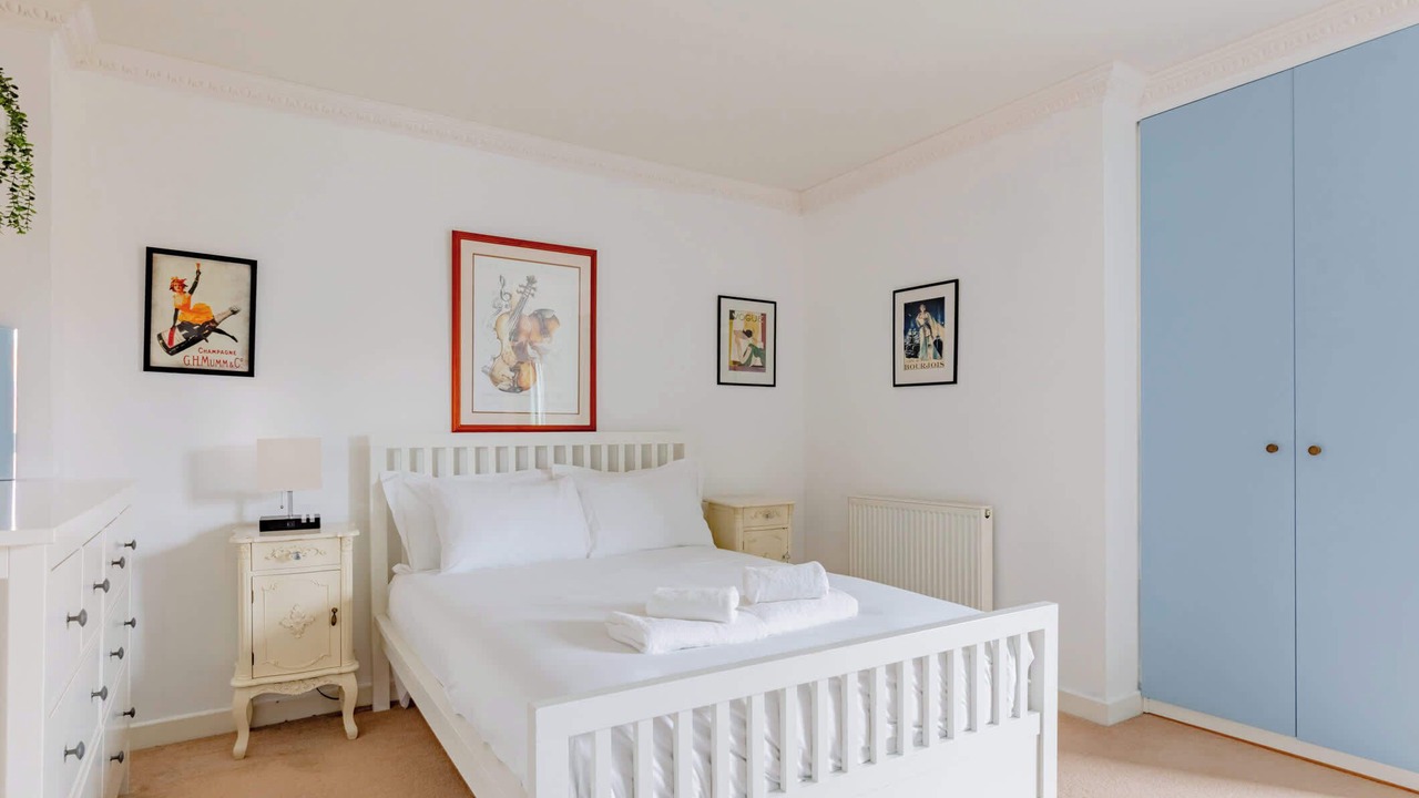 Photo of Bedroom in Shadwell