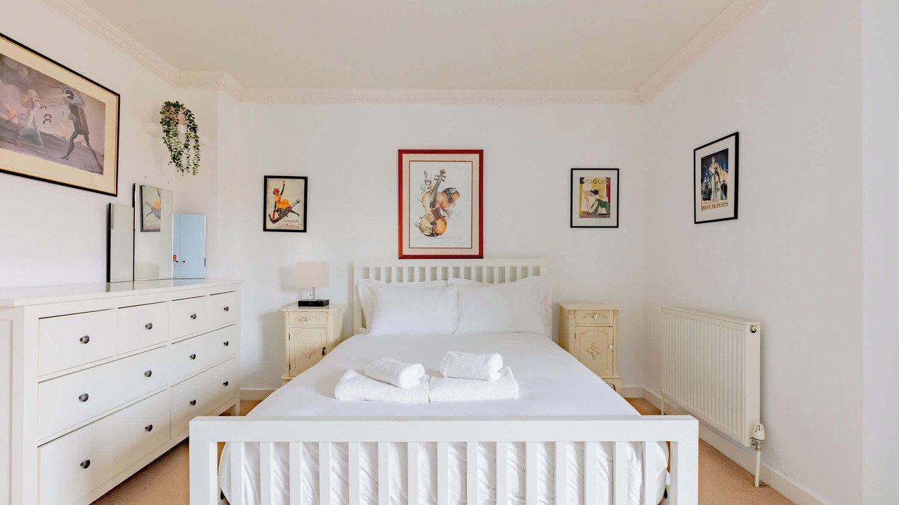 Photo of Bedroom in Shadwell