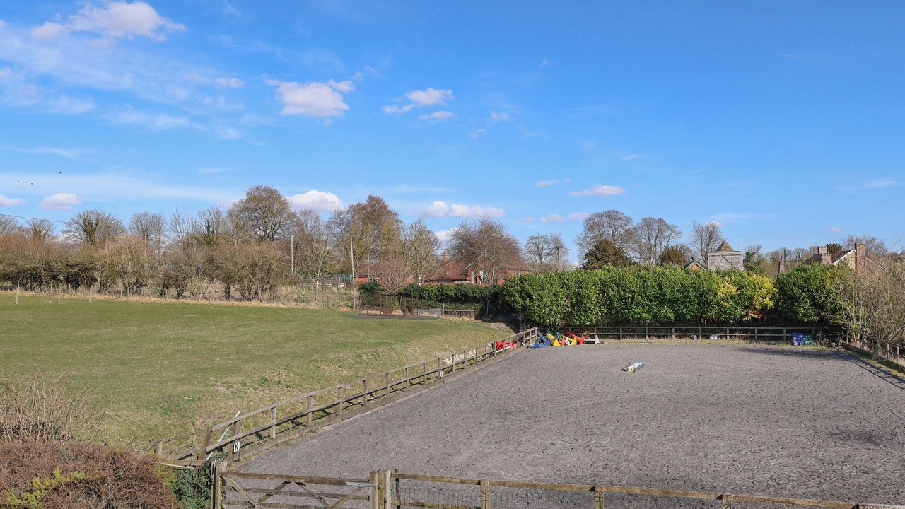 Photo of Outdoor in Alton Barnes