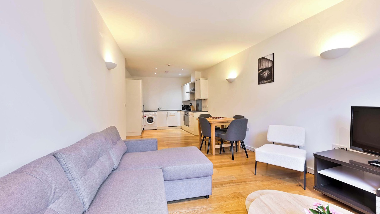 Photo of Livingroom in Tower Hill