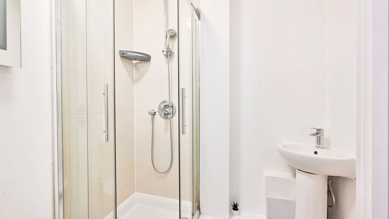 Photo of Bathroom in Tower Hill