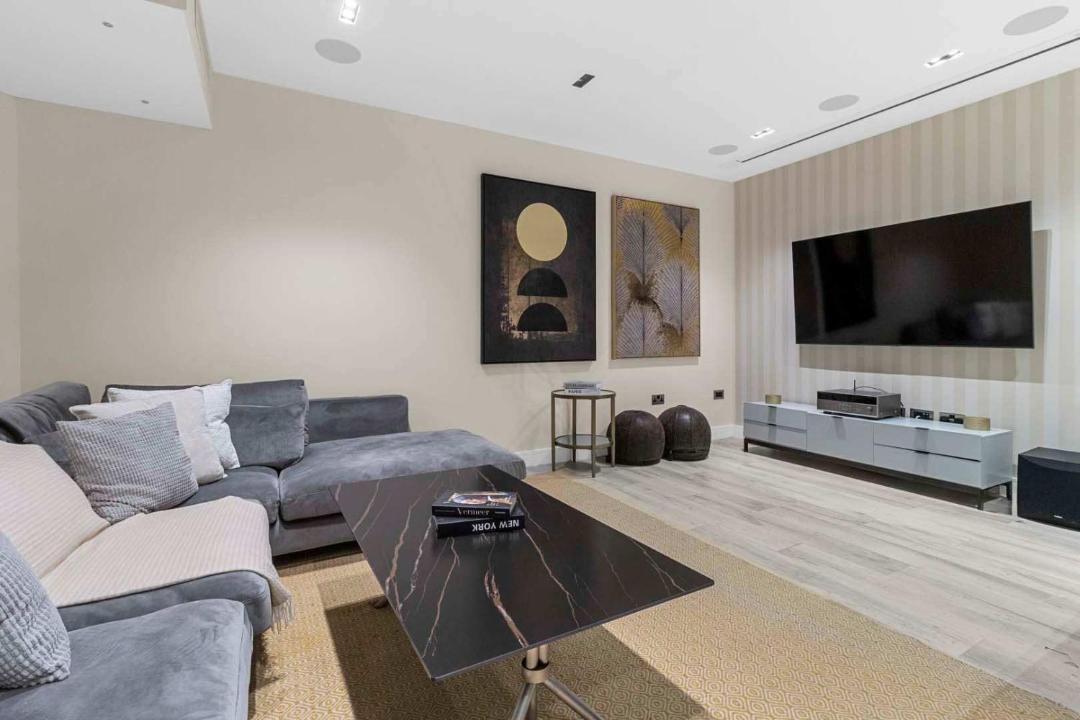 Photo of Others in Notting Hill