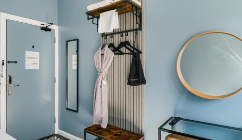 Single Room with Shared Bathroom