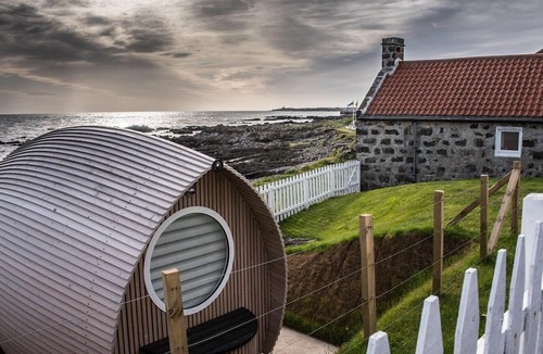 Sandhaven Hotel | Door to The Shore - Seafront Cottages