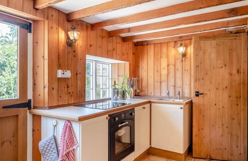 Niton Cottage | 2 Bed in St. Lawrence (oc-c44764)