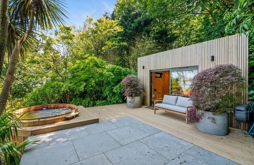 Newlyn Cottage | 4 Bed in Newlyn (oc-b42667)