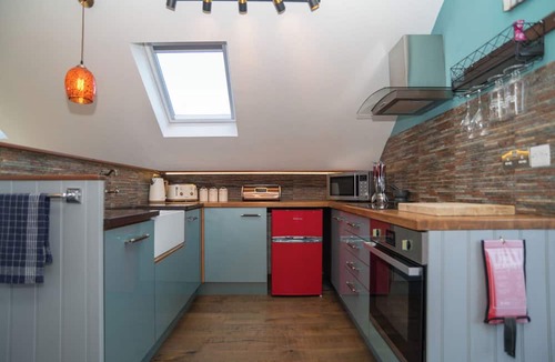 Malborough Cottage | GARDEN VIEW APARTMENT, pet friendly, with a garden in Malborough