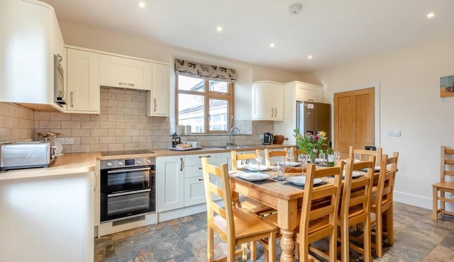 4 Bed in West Pennard (oc-f34973)