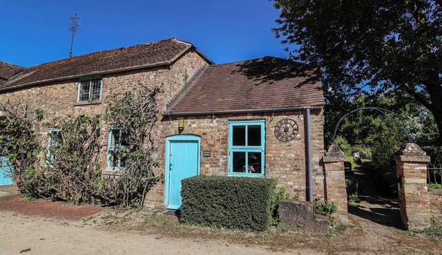 HARNESS ROOMS, pet friendly in Whitminster